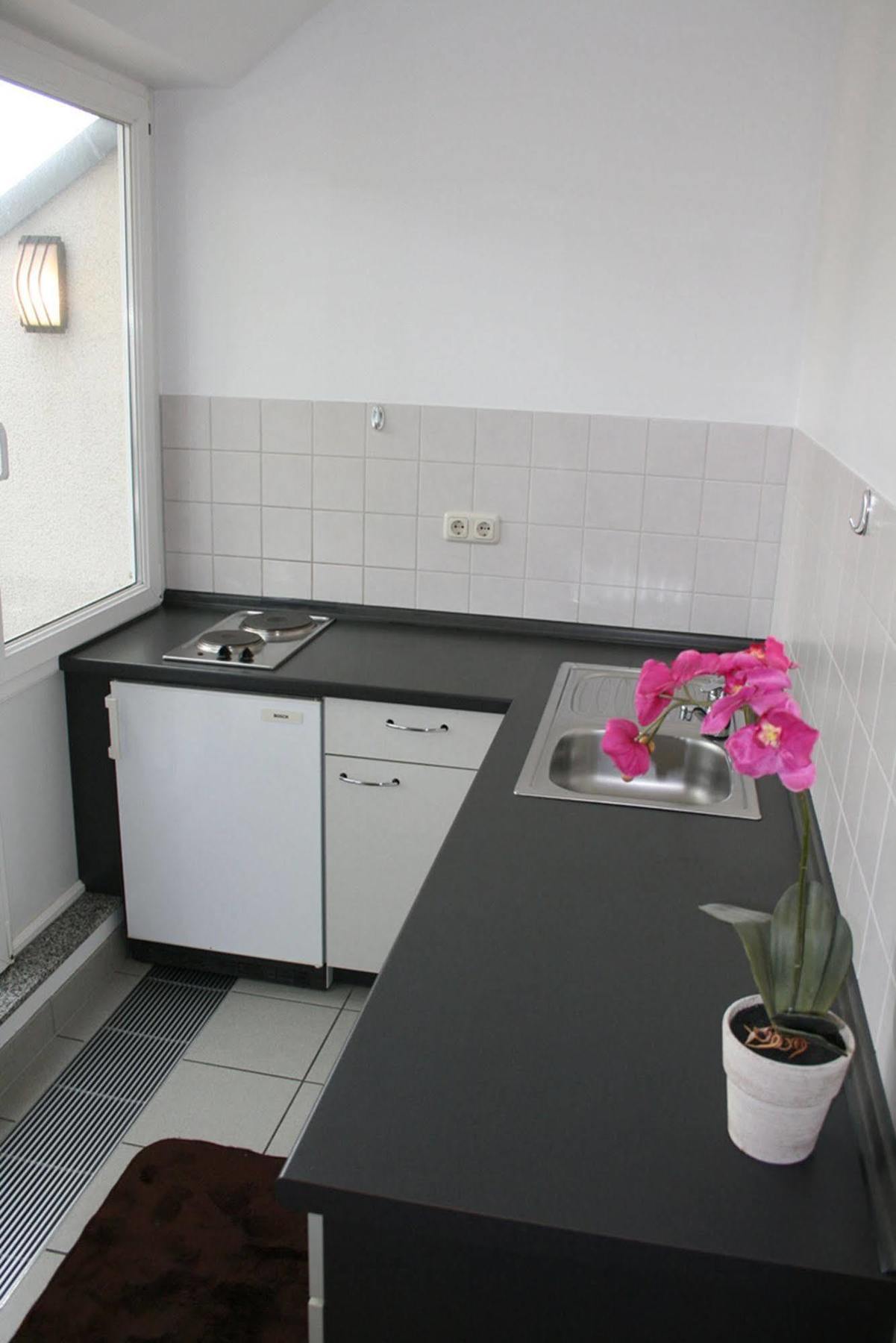 Hotel Und Appartementhaus Rheden Glienicke/Nordbahn Exteriör bild